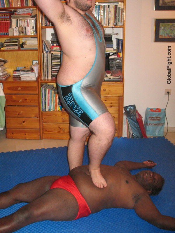 Toronto ca gay bed and breakfast Male gay group masturbation