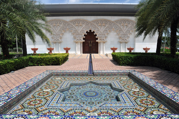 Resultado de imagen de Moroccan Pavilion in Putrajaya