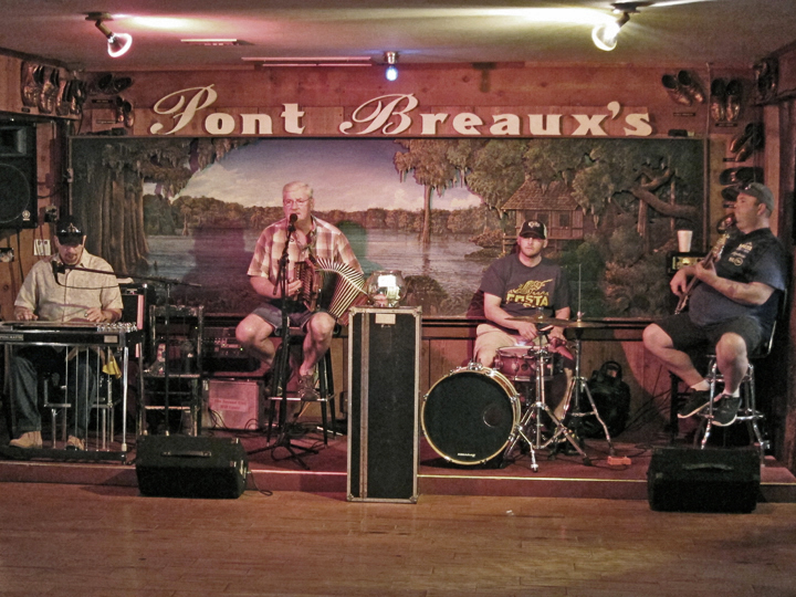 Live Cajun Music At Pont Breaux S Restaurant In Bridge Live Cajun Music At Pont Breauxs Restaurant In Breaux Bridge Southwestern Louisiana