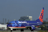 SUN COUNTRY BOEING 737 800 LAX RF 1628 6.jpg