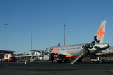 JETSTAR AIRBUS A320 OOL RF IMG_5039.jpg