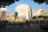 3479 Park at Duang Le Loi.jpg