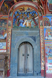 47_Narrow door.jpg