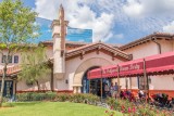 The red Brown Derby. Notice the paint job on the building in back.