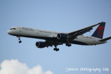 Boeing 757-300 (N586NW)