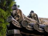 Lots of cool heads on the roof corners...