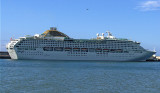 CRUISE SHIP