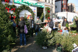 Farmers' Green Market - Shopping for Holiday Trimmings