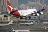 QANTAS BOEING 747 400 HKG RF 960 11.jpg
