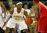 Yellow Jackets G Reed gets low on defense
