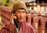 820_LYN7351_man on phone-s-.jpg