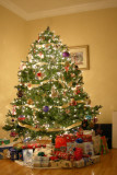Dec. 24, 2007, Nikon P5000, 8.5mm, 1/4.7 sec., f/2.9, ISO 200, incandescent WB.