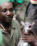 DZANGA NDOKI NATIONAL PARK - BA'AKA PYGMY HUNT - CENTRAL AFRICAN REPUBLIC (37).JPG