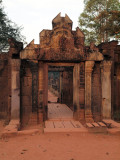 BANTEAY SREI TEMPLE