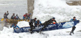 Canots en pleine tempête
