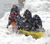canot dans la tempête