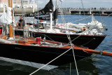 Photo de Pen Duick III à quai pendant le rassemblement Brest 2008