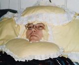 Ompysslad och berövad all värdighet.jpg