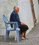 The old lady who looked around...