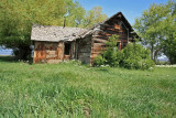 Abandoned Hand Hued Log House In Kittitas Washington