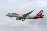 A320-214s_5621_FWWBB_TAM