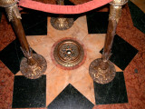 Embedded in the floor in the centre of the main hall is a replica 25 carat (5 g) diamond, which marks Kilometre Zero for Cuba. The original diamond, said to have belonged to Tsar Nicholas II of Russia and have been sold to the Cuban state by a Turkish merchant, was stolen on 25 March 1946 and mysteriously returned to the President, Ramón Grau San Martín, on 2 June 1946 . It was replaced in El Capitolio by a replica in 1973.