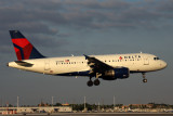 DELTA AIRBUS A319 MIA RF 5K5A8988.jpg