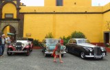 VINTAGE CAR DISPLAY