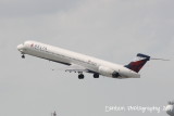 McDonnell Douglas MD-90 (N923DN)