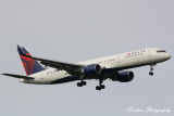 Boeing 757-200 (N690DL)