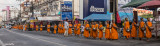 100_children_walking