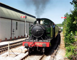 5542 arrives at Williton.