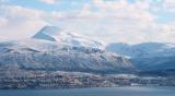 Tinden med Skarsfjellet i forgrunnen.jpg