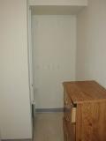 back br closet, right side