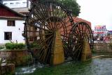 water wheels lijiang.jpg