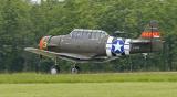 North American T6 à l'atterrissage