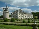 Jardin de Catherine de Médicis en avant plan