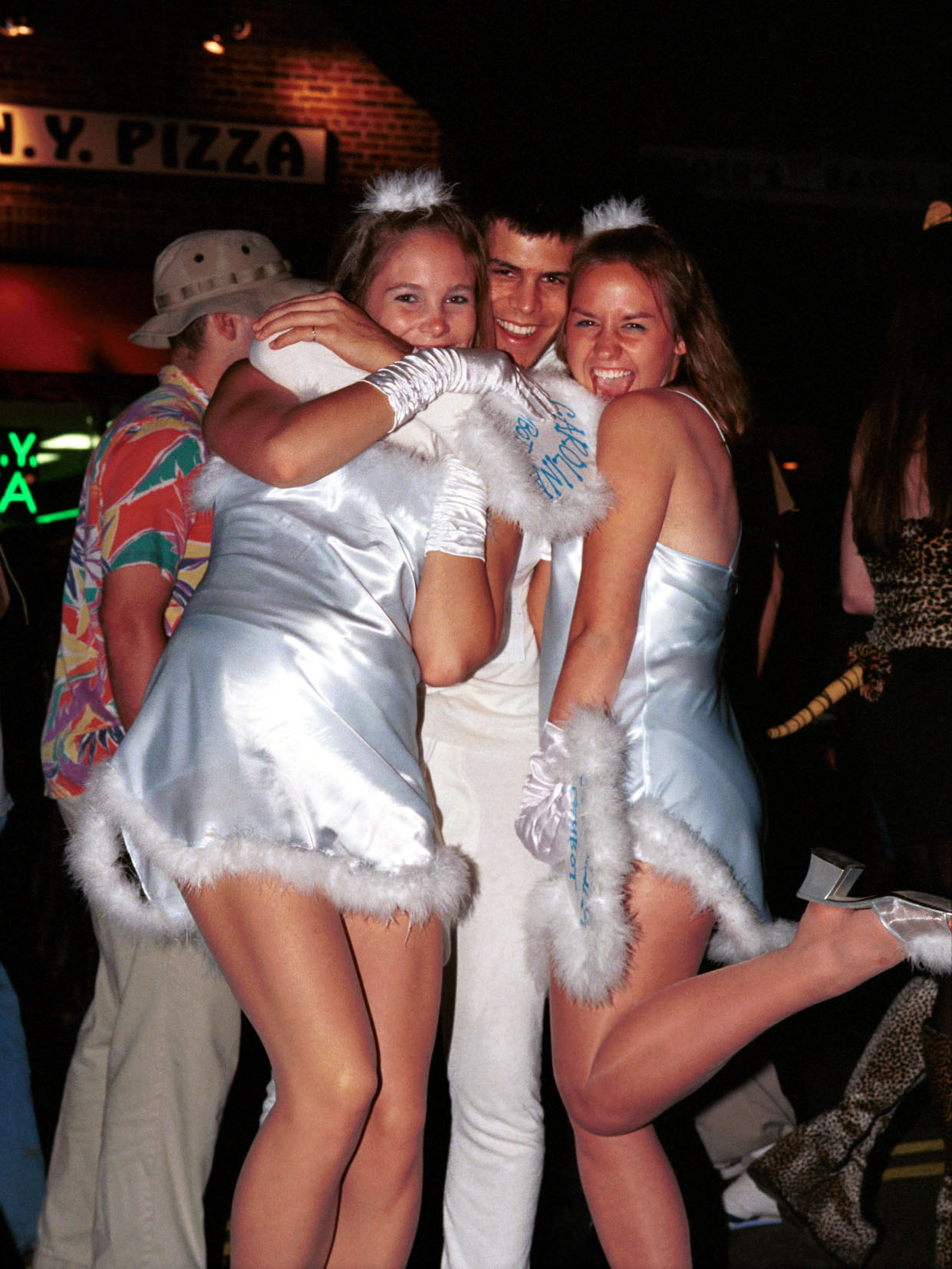 Posing Fembots