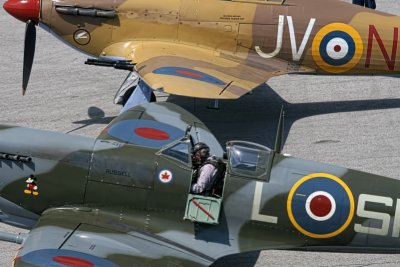Spitfire and hurricane 02.jpg