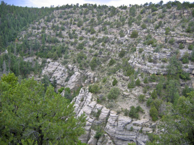 Walnut Canyon, Anasazi Indian Dellings  Before 1200AD