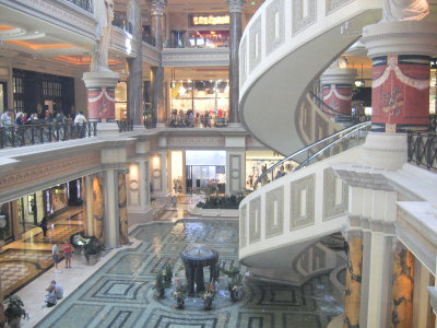 Circular Escalator In Caesar's Palace Mall