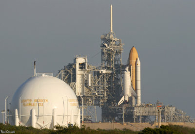Endeavour arrives at Pad B 5627