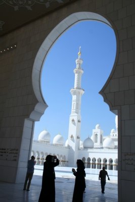 Grand Mosque in Abu Dhabi 7 .jpg