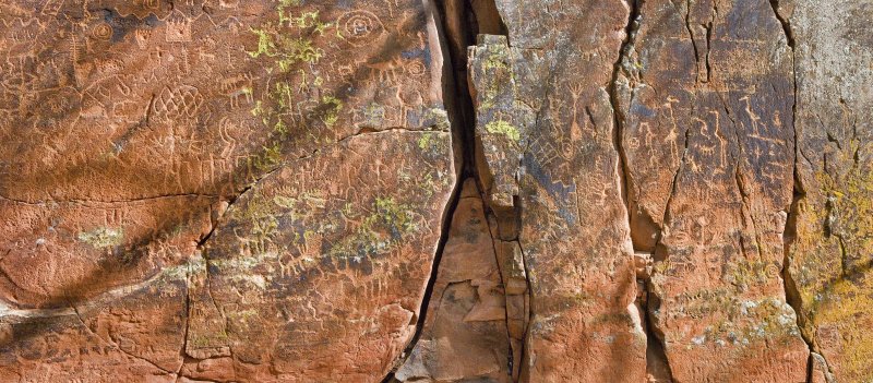 Petroglyphs at V-Bar-V Heritage Site - View at Orignal to see details