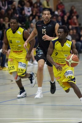 Starwings Nr 9 Amin Wright - Starwings Basket Regio Basel  Lausanne Basket  11.01.09 Sporthalle Birsfelden