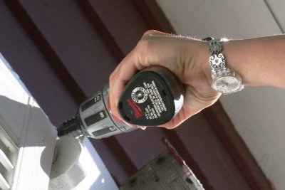 elegant screw removal