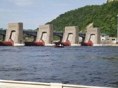 74-Dam8 spillway.jpg
