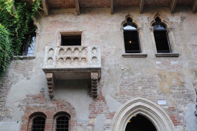 54_Verona_Juliet's balcony.jpg
