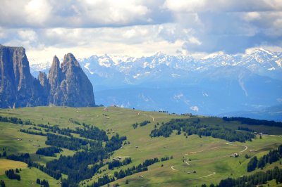 Italy_07_Italian Alps in the distance.jpg