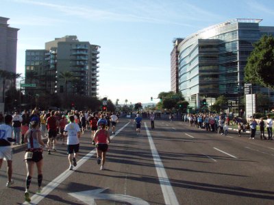 Mile 8 - Heading South on 24th Street, about to turn left on Camelback